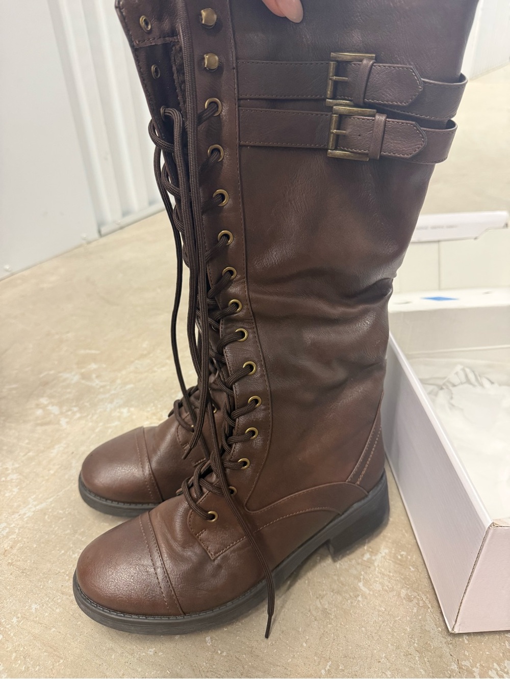 Like New! Dream Paris Women's Brown Lace-Up Knee Boots Size 9